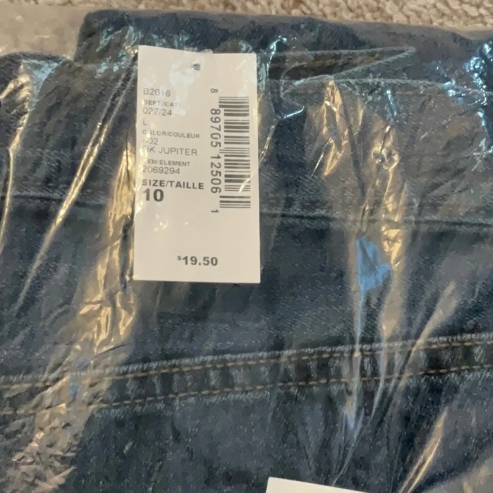 Children’s place de Que Jupiter jean size 10 new